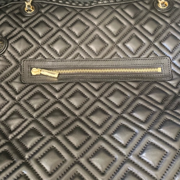 Tory Burch Marion Slouchy Tote - Picture 9 of 10